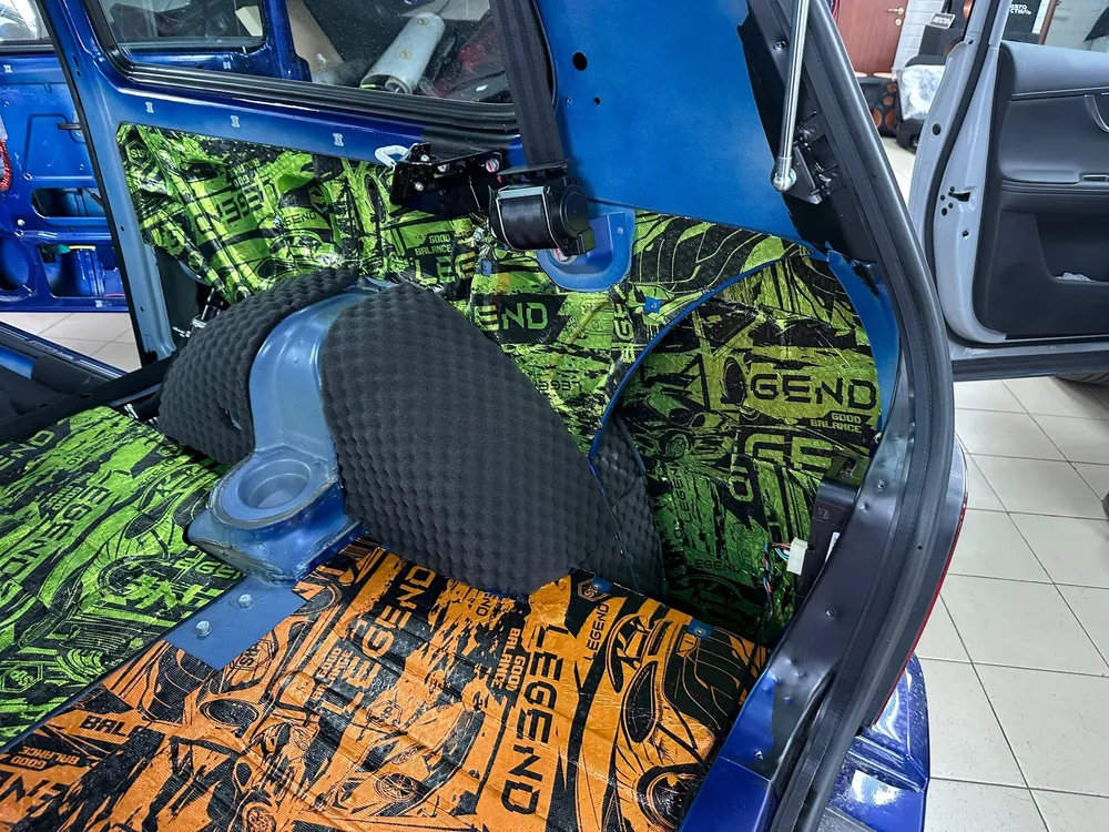 Lada Niva Bronto: фото 7 из 10 — этап работы